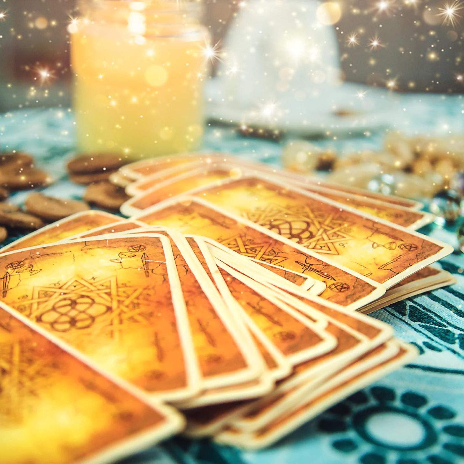 tarot-cards-table-selective-focus (1)